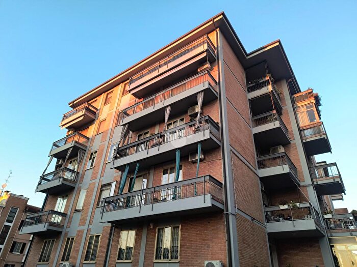 Appartamento trilocale in vendita in Via Fratelli Aventi, Ferrara