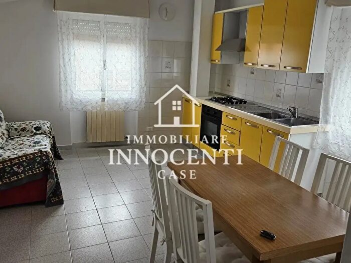 Appartamento trilocale in affitto in Massa