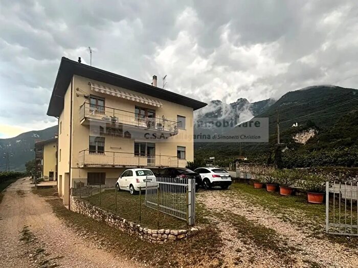 Appartamento con 7 locali in vendita in Marani di Ala, Ala