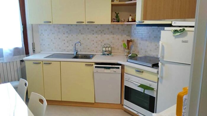 Appartamento trilocale in affitto in Via Ammiraglio Morin a, Forte Dei Marmi