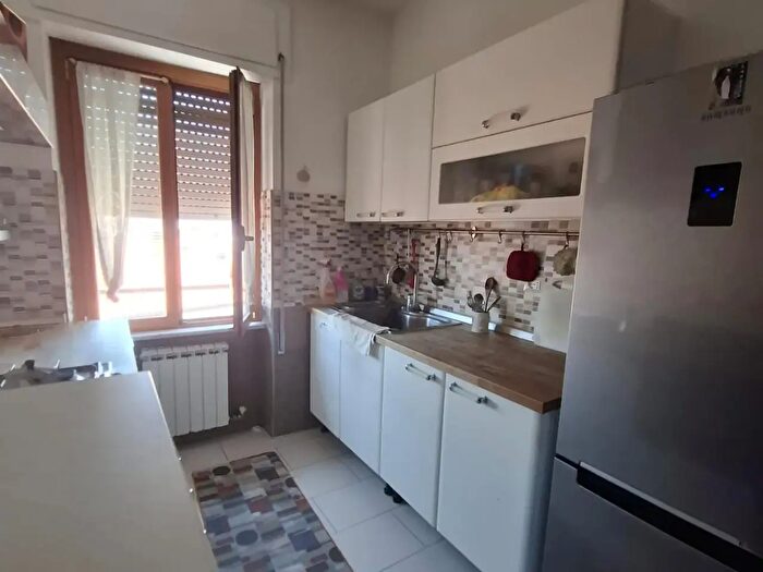 Appartamento con 6 locali in affitto in Carrara