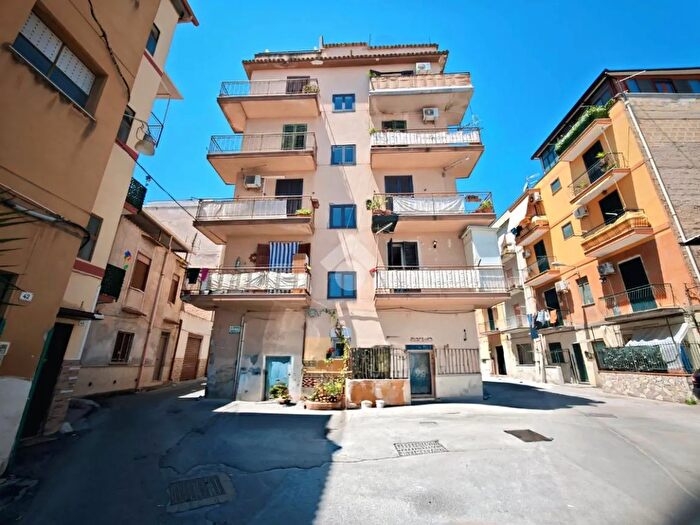 Appartamento bilocale in vendita in Via Margifaraci, Palermo