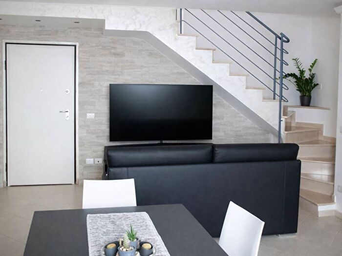 Casa quadrilocale in affitto in Viale Martiri della Libertà, Corso Mazzini Via Ciccarone Casarza, Vasto