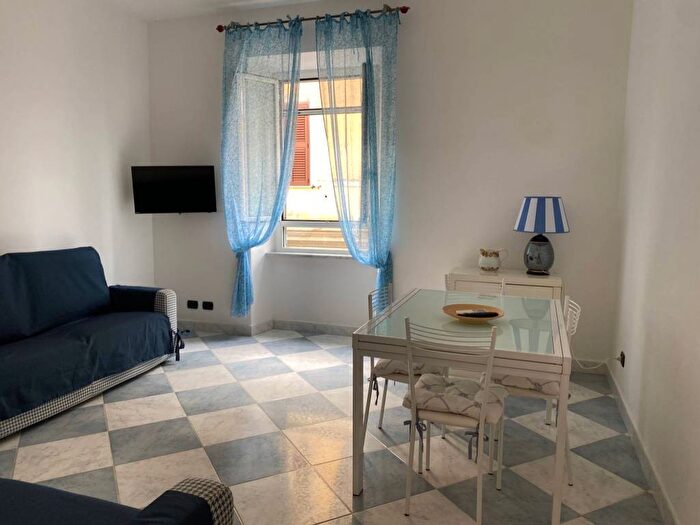 Appartamento bilocale in affitto in Via Settembre, Centro Storico, Anzio