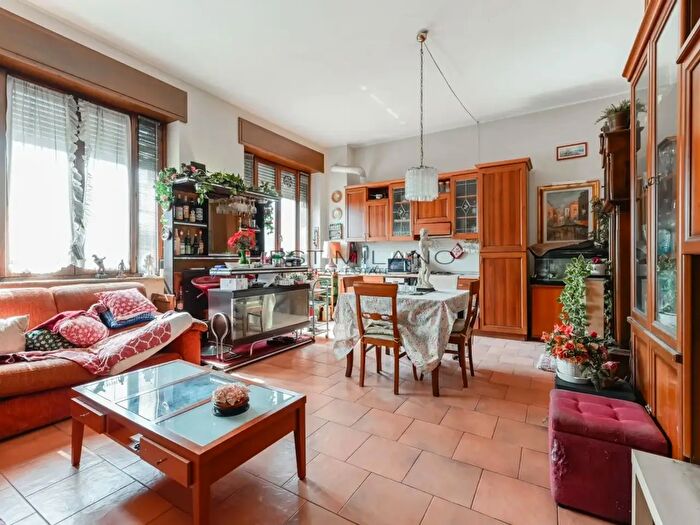 Appartamento trilocale in vendita in Via Gluck, Milano