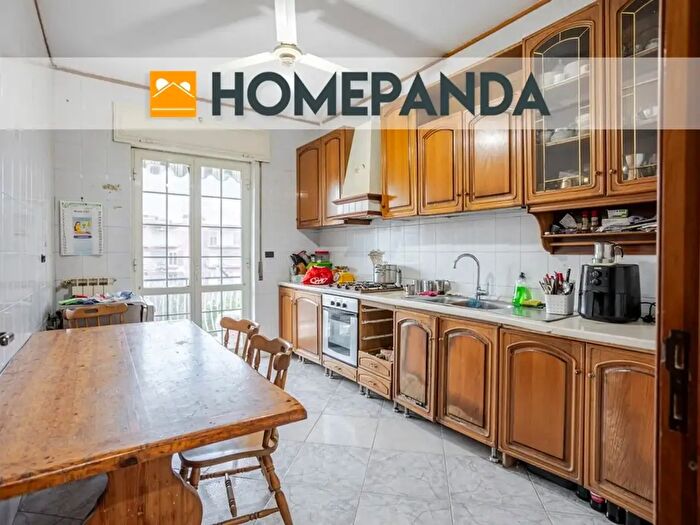 Appartamento quadrilocale in vendita in Via Vicinale Campanile, Napoli