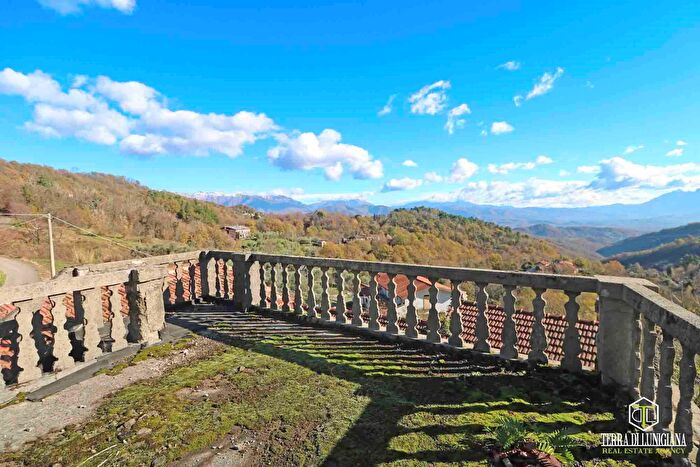 Casa con 13 locali in vendita in Localita Pieve di Castevoli, Mulazzo