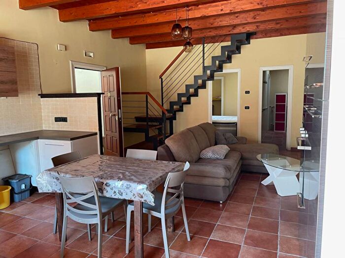 Appartamento trilocale in affitto in Via Geremia Discanno, Centro, Barletta