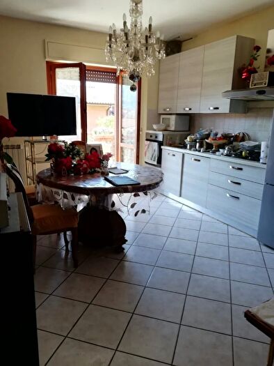 Appartamento con 5 locali in vendita in Corciano