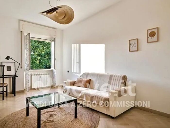 Appartamento trilocale in vendita in Piazza Vittorio Veneto, Sarzana