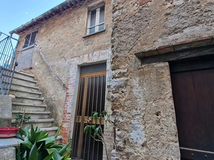 Casa con 6 locali in vendita in Via Sasso Glorioso, Lugnano In Teverina