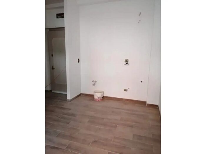 Appartamento trilocale in vendita in Via Franco Sacchetti Sc, Roma