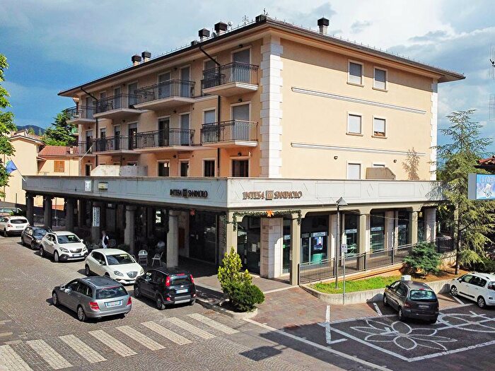 Appartamento trilocale in affitto in Piazza del Municipio, Centro, Pizzoli