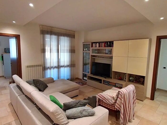 Appartamento trilocale in vendita in Via Papa Giovanni Paolo II, Rottofreno