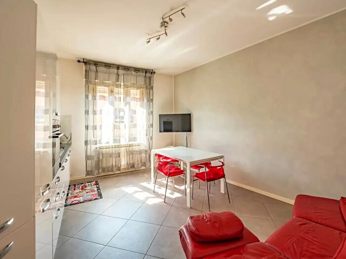 Appartamento trilocale in vendita in Via Raffaello Sanzio, Uboldo
