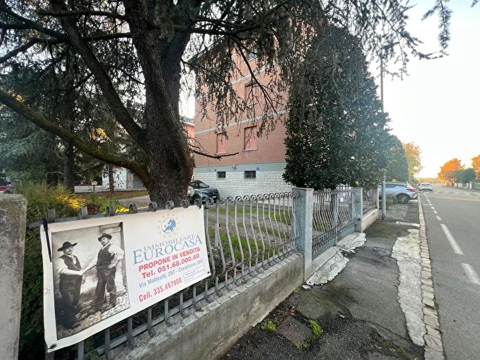 Appartamento quadrilocale in vendita in Via della Ghiaia, Modena