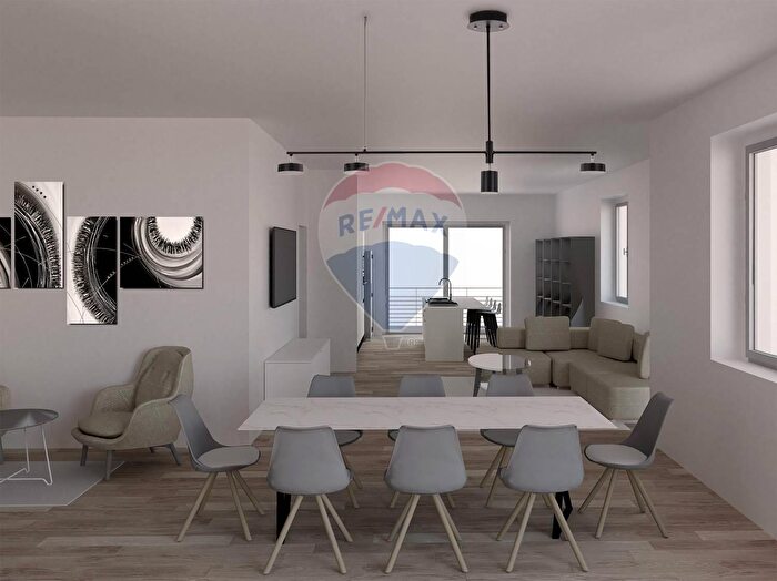 Appartamento quadrilocale in vendita in Via San Luigi, Arona