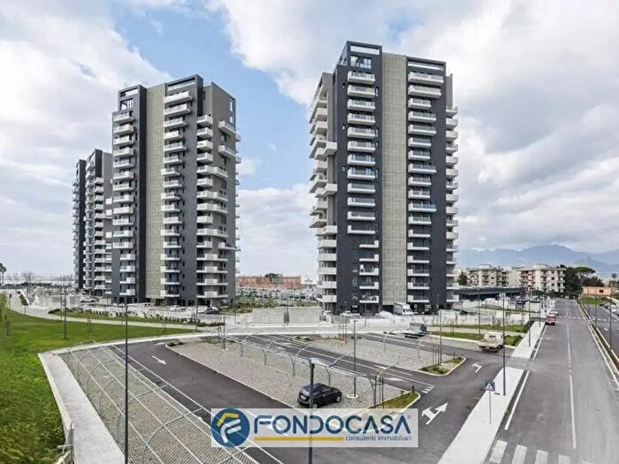 Appartamento con 5 locali in affitto in Porta del Mare, Salerno