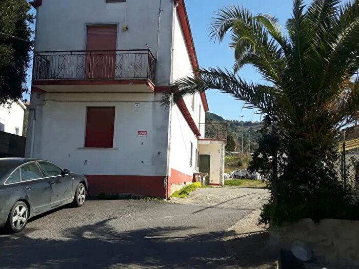 Appartamento trilocale in vendita in Santa Maria Del Cedro