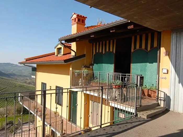Appartamento quadrilocale in vendita in Monforte DAlba