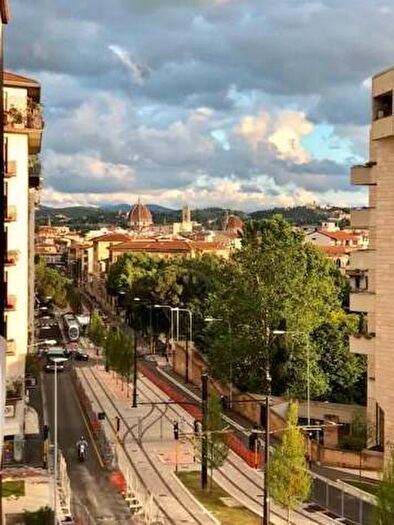 Appartamento quadrilocale in affitto in Piazza Pietro Leopoldo, Leopoldo Vittorio Emanuele Statuto, Firenze