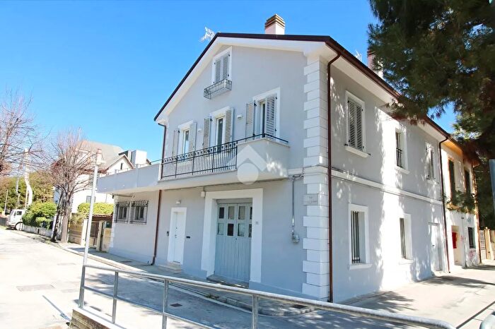 Casa con 5 locali in vendita in Via XX Settembre, Porto San Giorgio