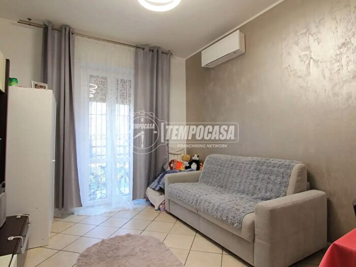 Appartamento trilocale in vendita in Viale Lombardia, Cologno Monzese