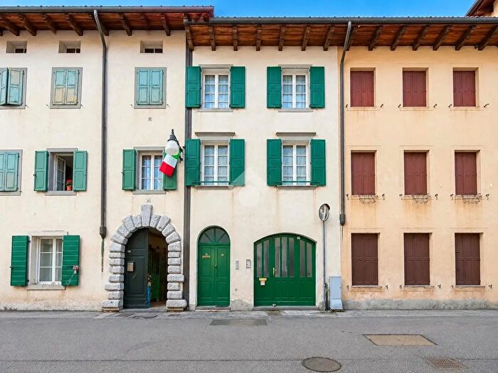 Casa trilocale in vendita in Via Mistruzzi, Venzone