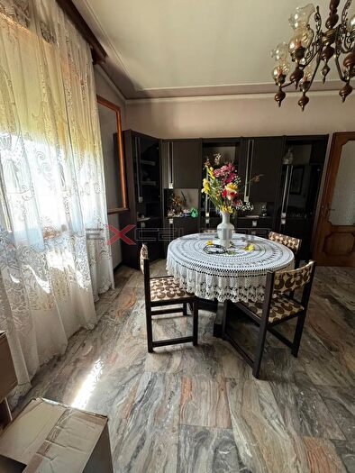 Casa quadrilocale in vendita in Corso Mazzini N Adria, Adria