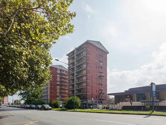 Appartamento quadrilocale in vendita in Piazza Stampalia, Torino