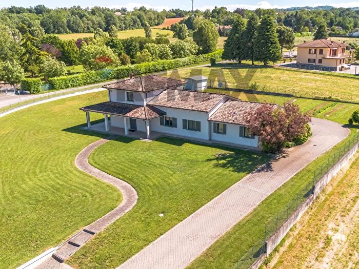 Casa con 6 locali in vendita in Case Sparse Fornace Fulgoni, CastellArquato