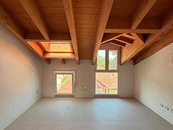 Appartamento bilocale in affitto in Via Borgo Adda, Città Bassa Laghi, Lodi