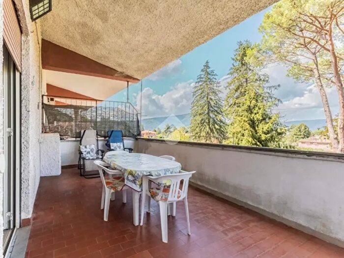 Appartamento quadrilocale in vendita in Via dei Cerri, Ronciglione