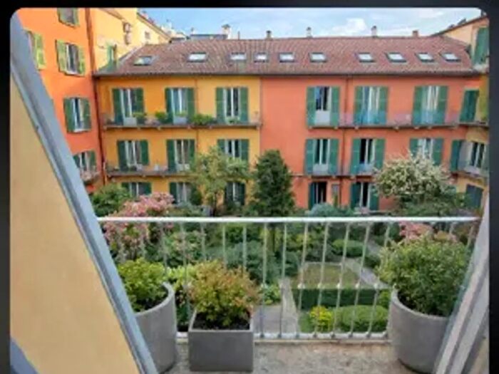 Appartamento con 6 locali in vendita in Milano