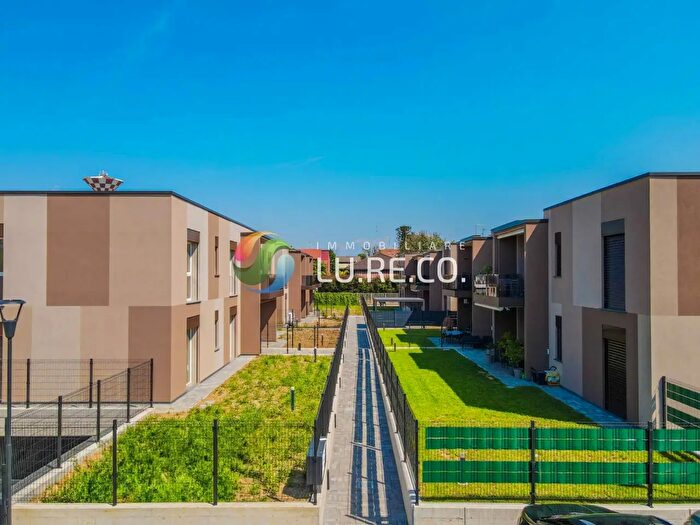 Appartamento quadrilocale in vendita in Caduti di Nassirya, Rovellasca