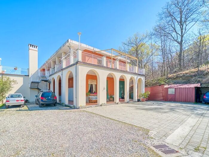 Casa con 16 locali in vendita in Strada Bellavista, Baldissero Torinese