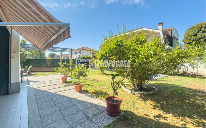 Appartamento quadrilocale in vendita in Via Guido Gozzano, La Loggia