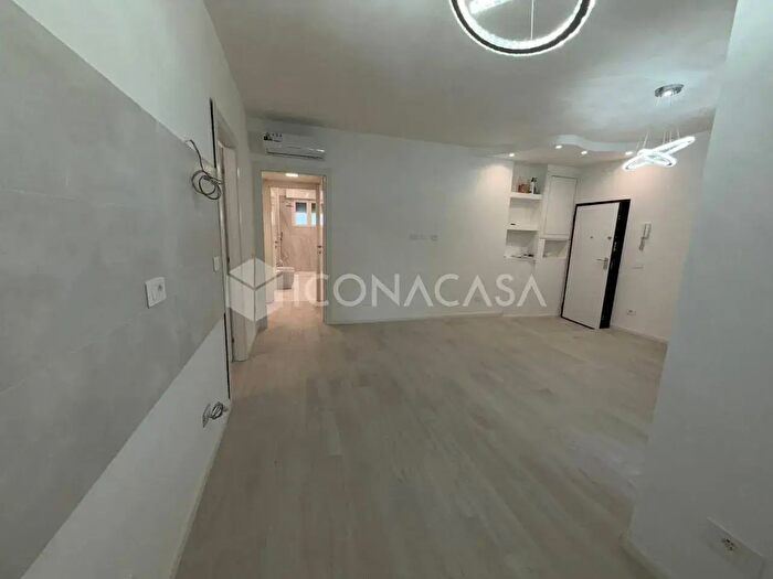 Appartamento trilocale in vendita in Viale Omero, Milano