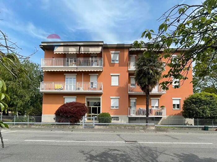 Appartamento quadrilocale in vendita in Via Emilia, Curno