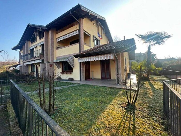 Appartamento trilocale in affitto in Via Bologna, Centro, Taino