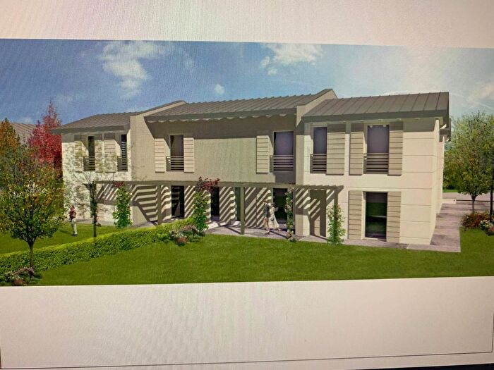 Casa con 5 locali in vendita in Via dei Glicini, Reggio Emilia