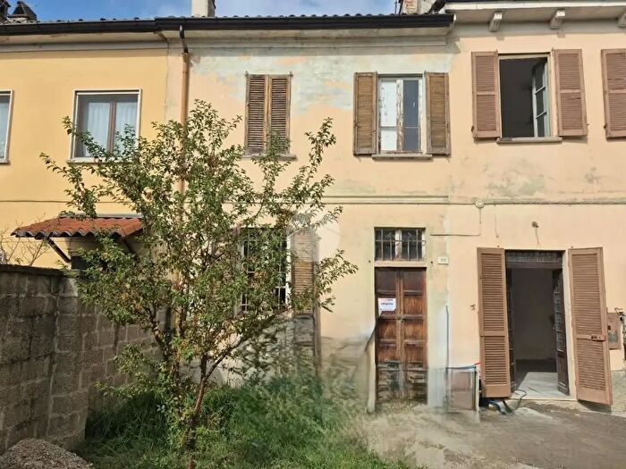 Casa trilocale in vendita in Via Roma, San Zenone Al Po