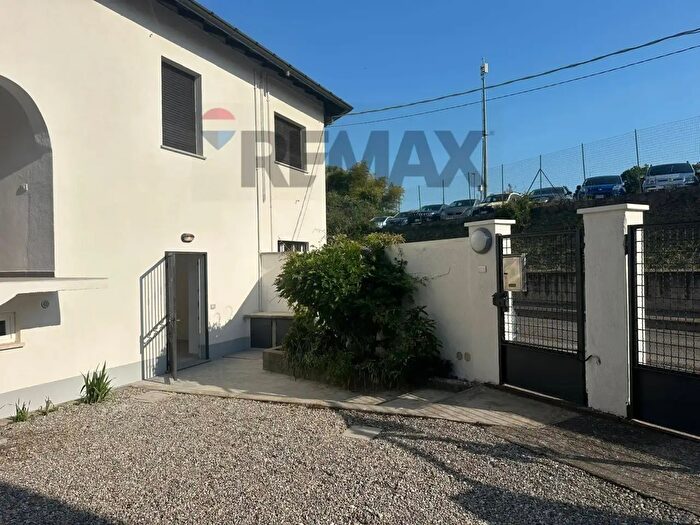 Appartamento trilocale in vendita in Via IV Novembre, Somma Lombardo
