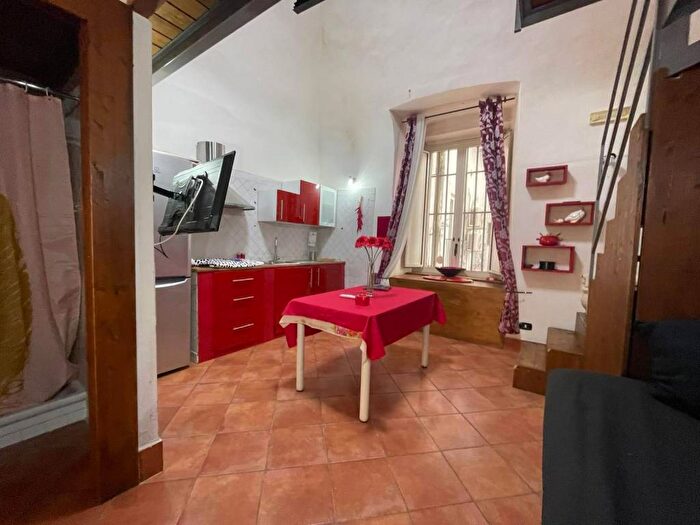 Appartamento bilocale in affitto in Piazza Sannazaro, Mergellina Piedigrotta, Napoli