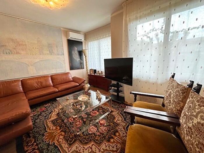 Casa con 5 locali in vendita in Pietrasanta