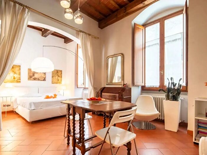 Appartamento monolocale in affitto in Via dei Georgofili, Firenze