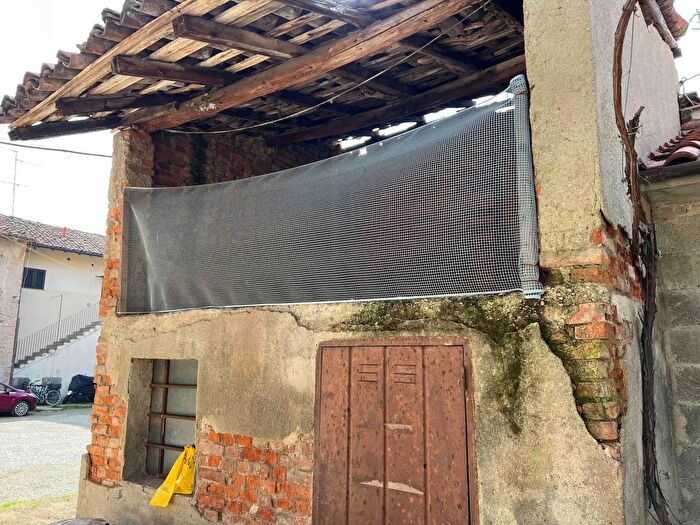 Casa bilocale in vendita in Piazza Caprara, Cassano DAdda
