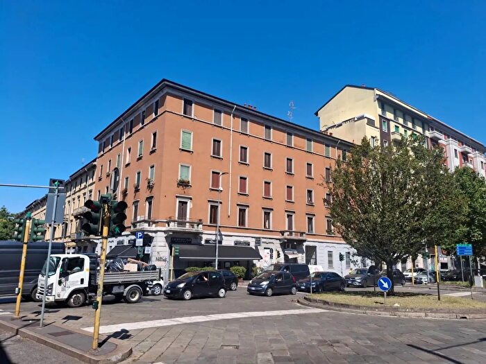 Appartamento quadrilocale in vendita in Viale Brianza, Milano