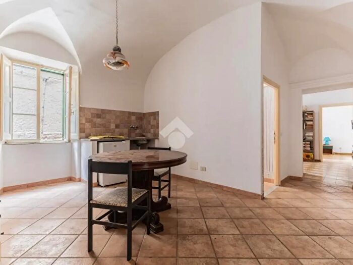 Appartamento trilocale in vendita in Via Giuseppe Garibaldi, Blera