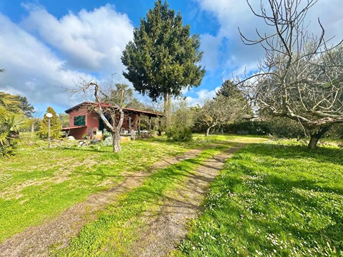 Casa trilocale in vendita in Via delle Spinare, Manziana
